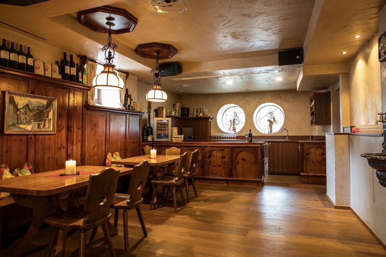 Hotel Zum Hirschen 임스트 외부 사진