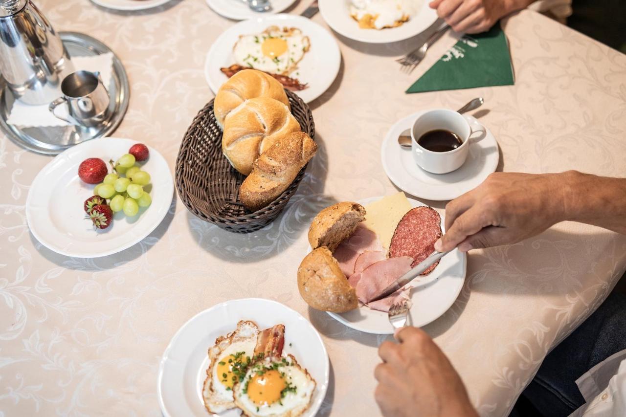 Hotel Zum Hirschen 임스트 외부 사진