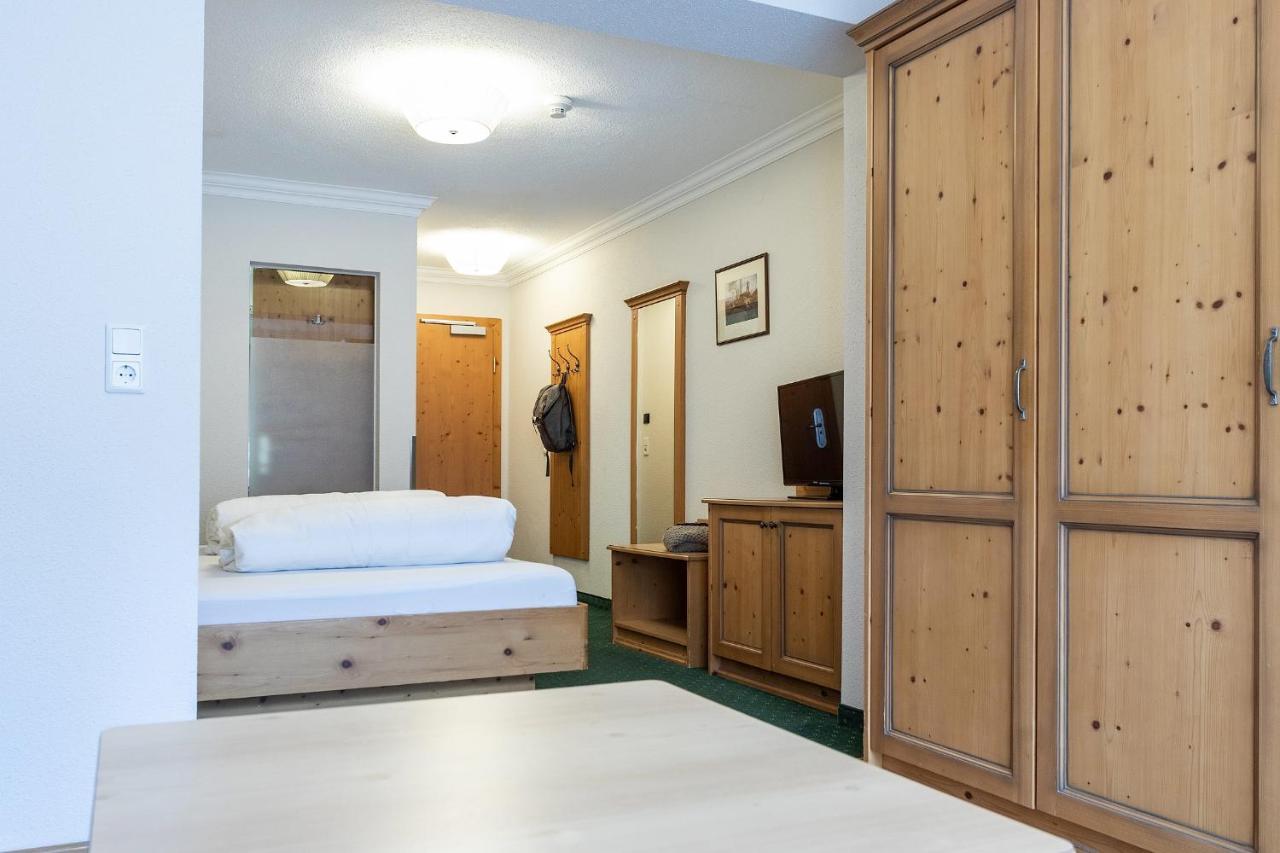 Hotel Zum Hirschen 임스트 외부 사진